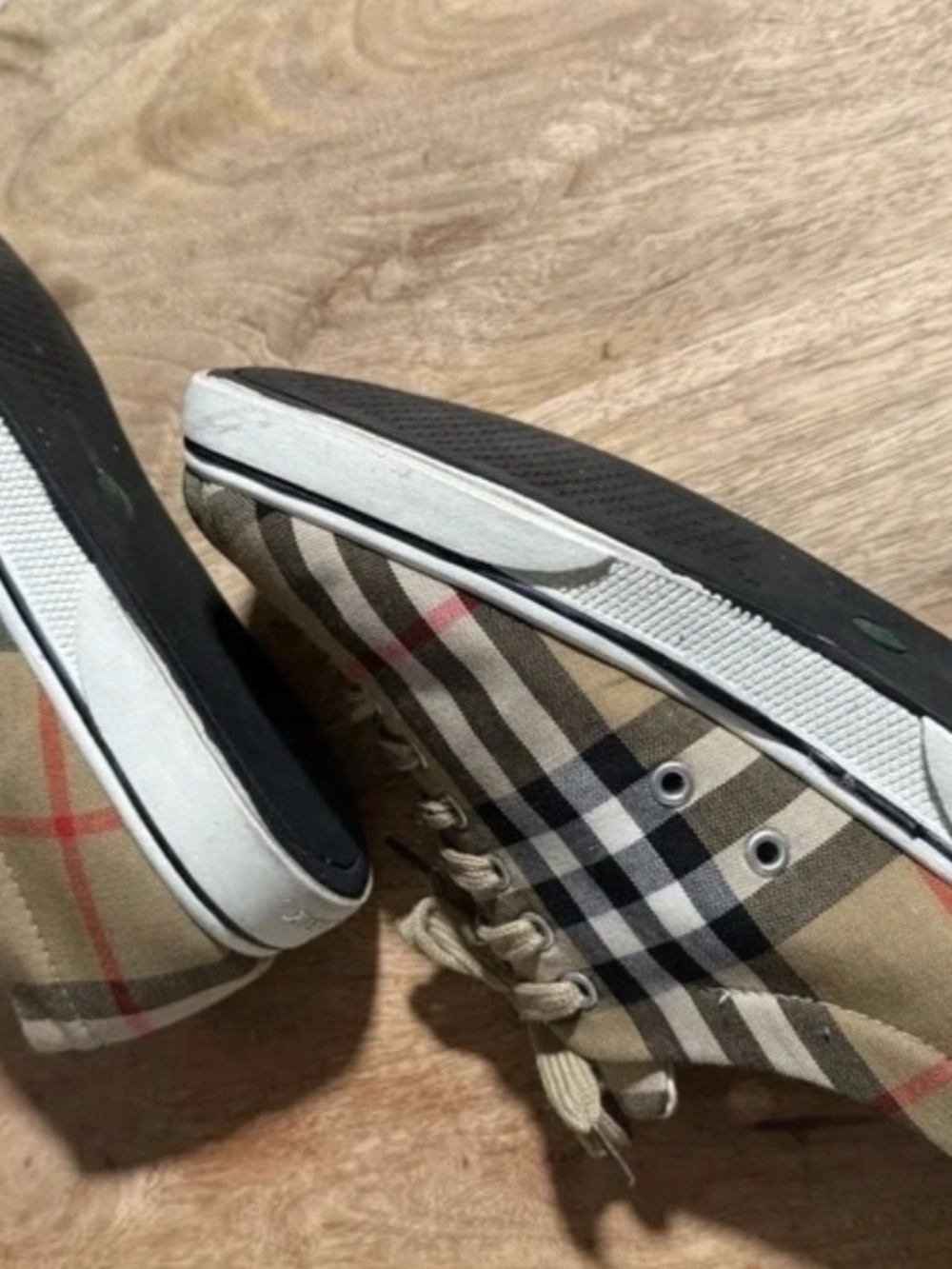 Burberry Vintage Check Plaid Low Top Sneakers Size 6 (fits like a woman’s 7.5) - Picture 11 of 15